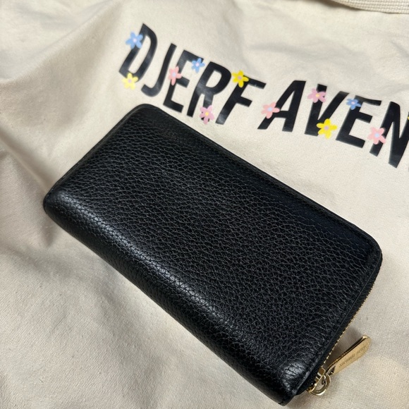 Michael kors wallet - Picture 2 of 3